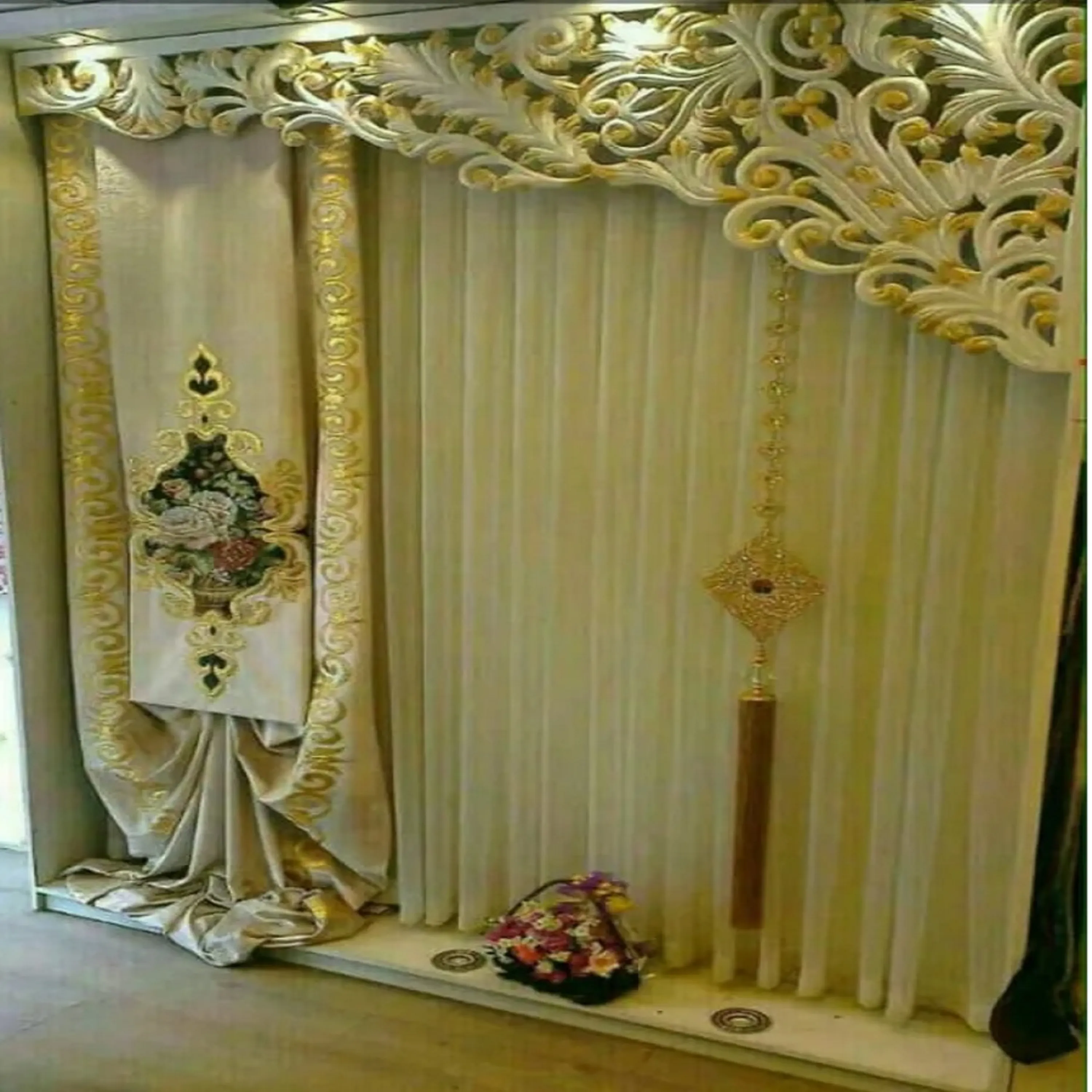 پرده سلطنتی ملکه مدل 2206